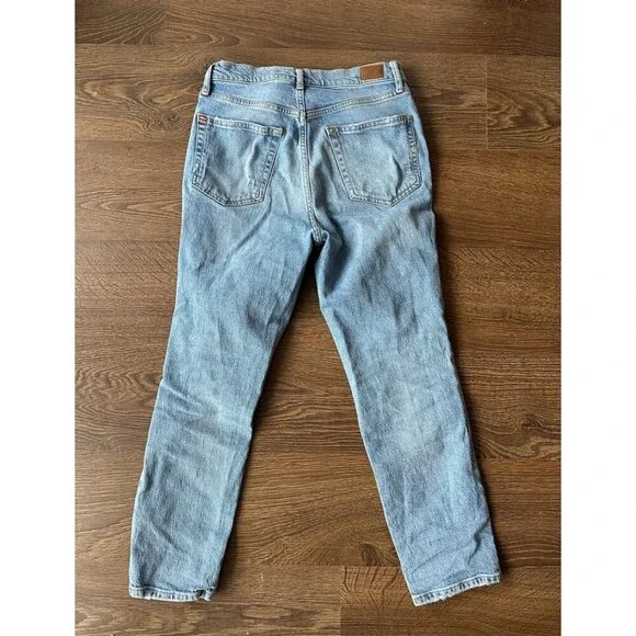 BDG Ripped High Rise Straight Jeans - Size 28 - Picture 2 of 6